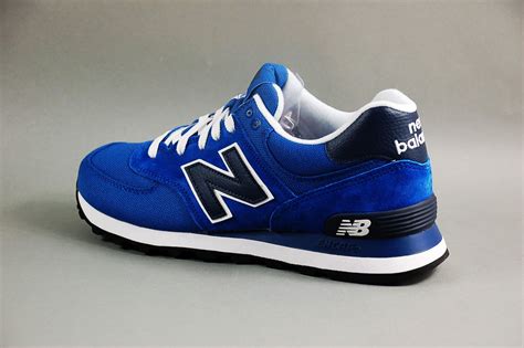 www.newbalance.com.